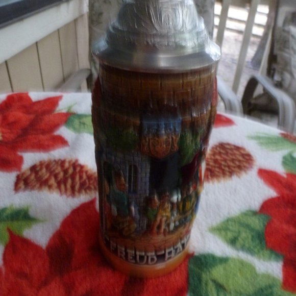 Rare Antique German Beer Stein – Christmas Theme, Raised Relief, Pewter Lid, 10" - Picture 5 of 12